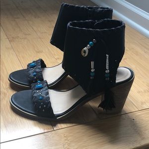Gorgeous Boho-chic Heels